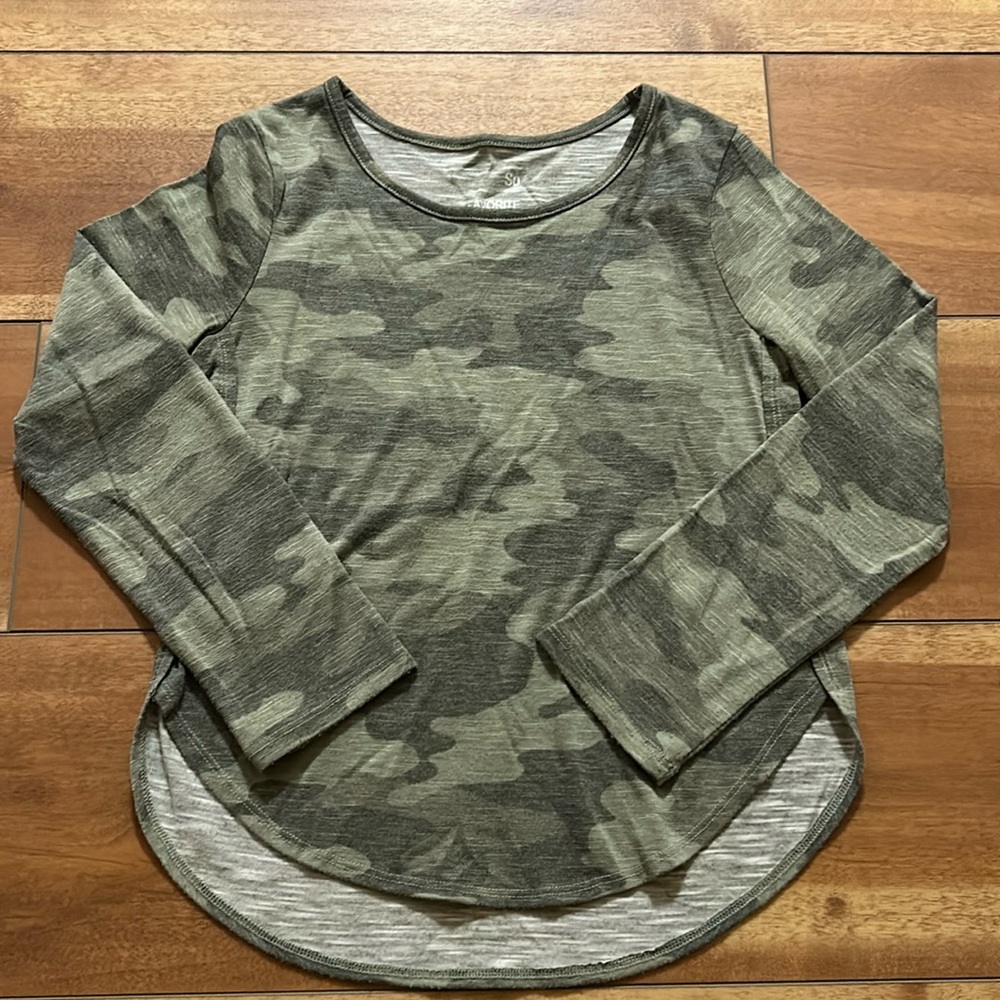 Longsleeve camo top